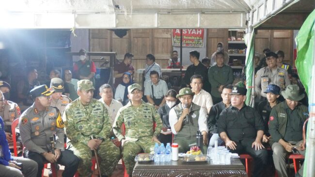 Menhut Ke Sampit
