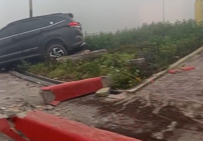 Jarak Pandang Hanya 5 Meter